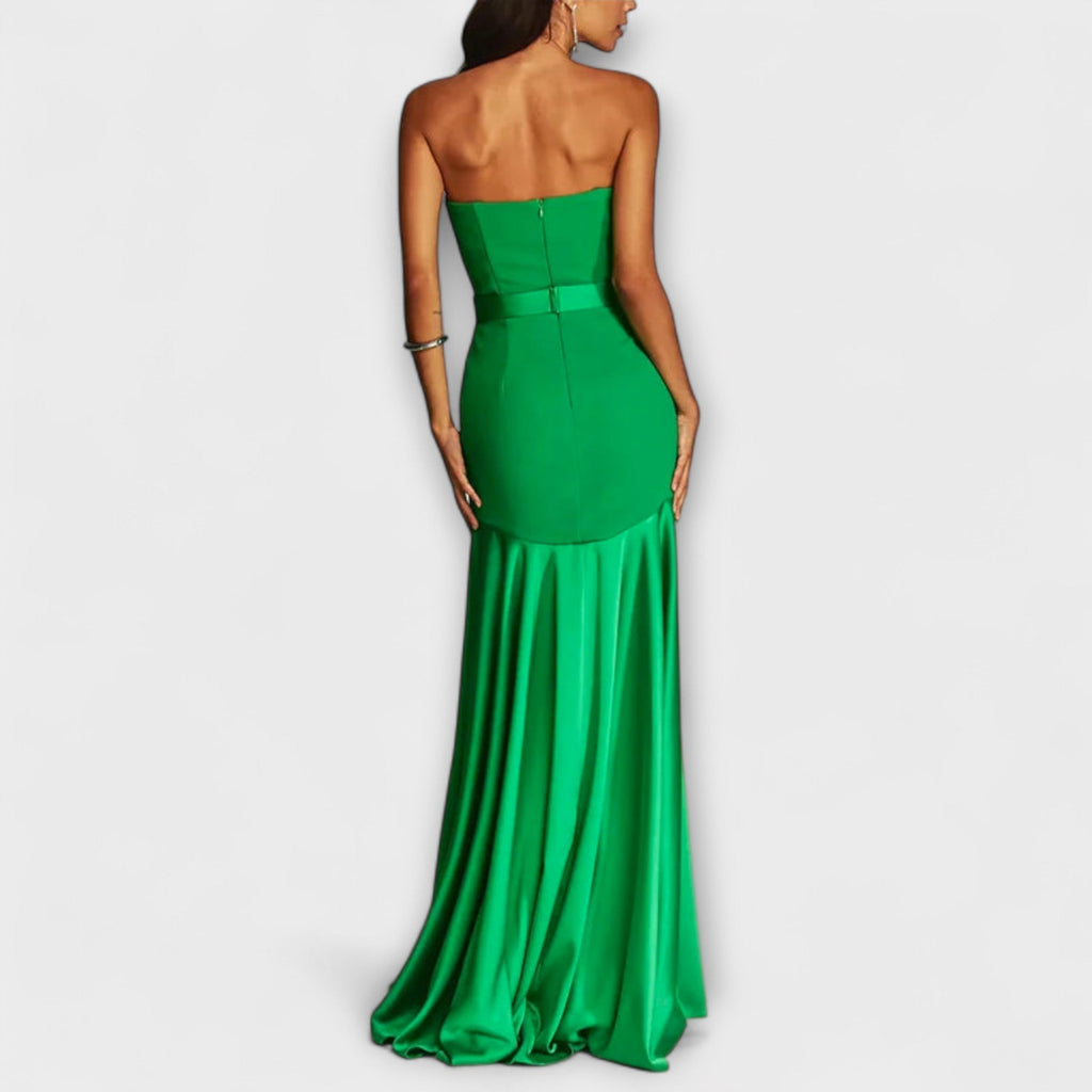 Vada | Maxi dress with off-shoulder design and deep V-neck