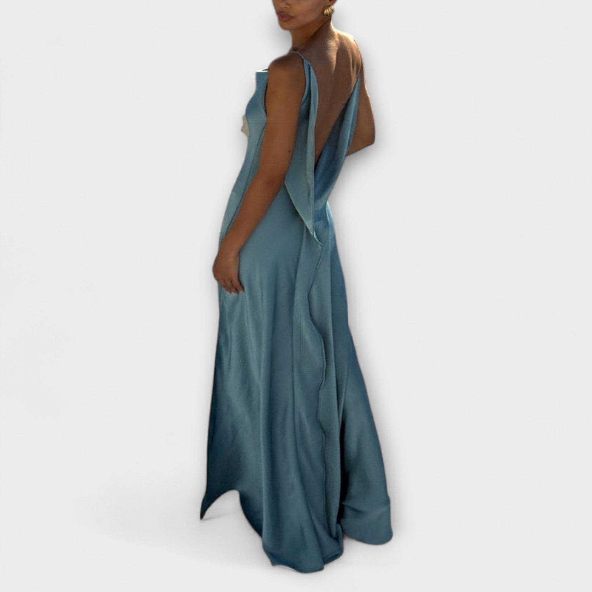 Hallie | Chic satin maxi dress with high slit