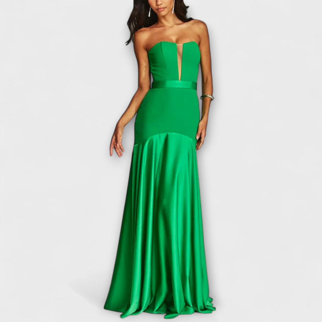 Vada | Maxi dress with off-shoulder design and deep V-neck