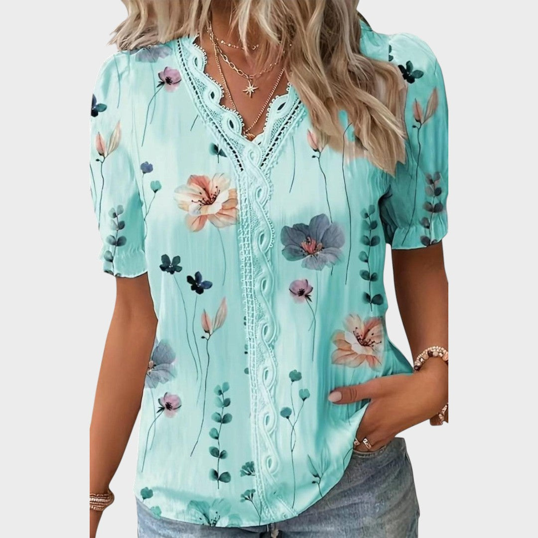 Bruna | Elegant top with heart-shaped V-neck