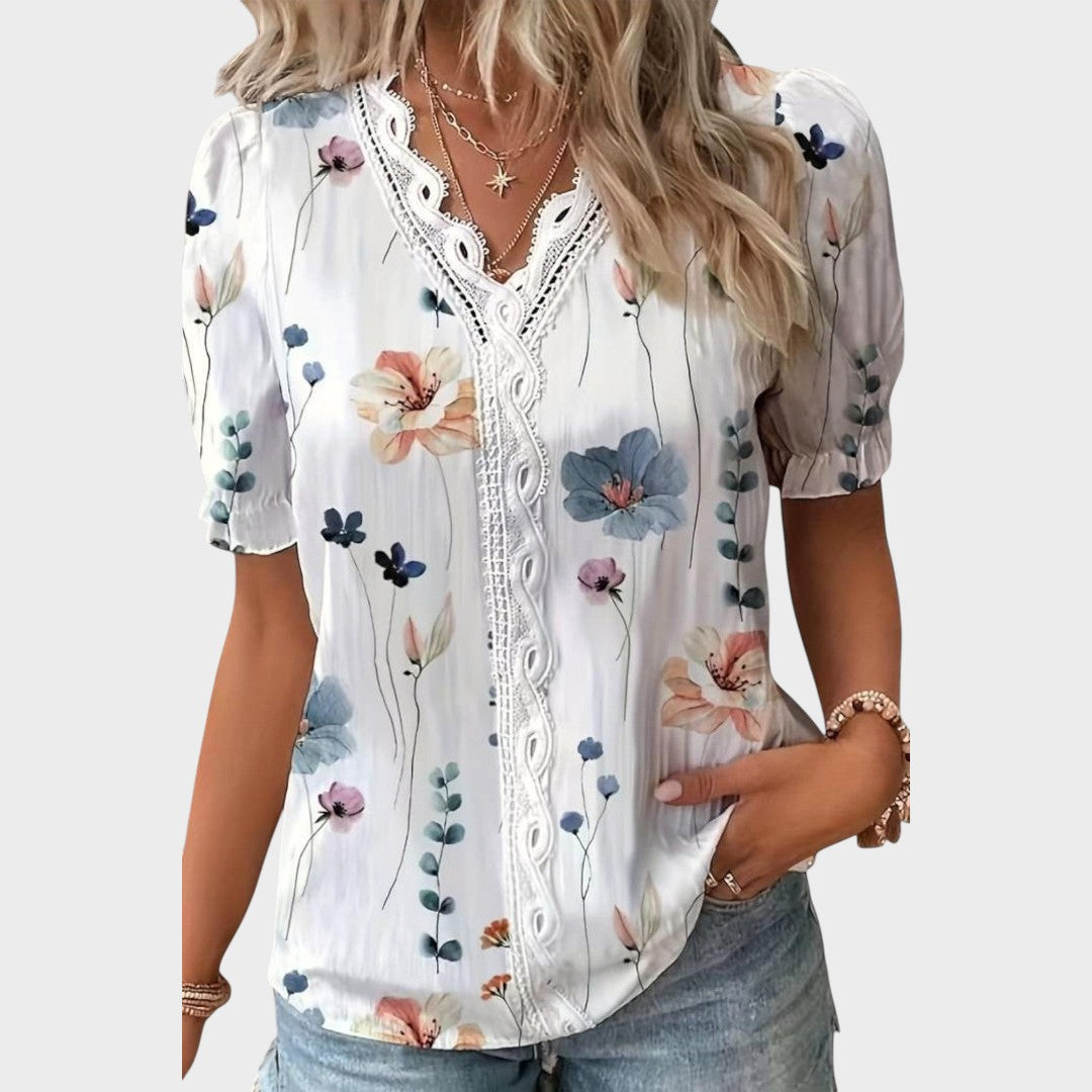 Bruna | Elegant top with heart-shaped V-neck