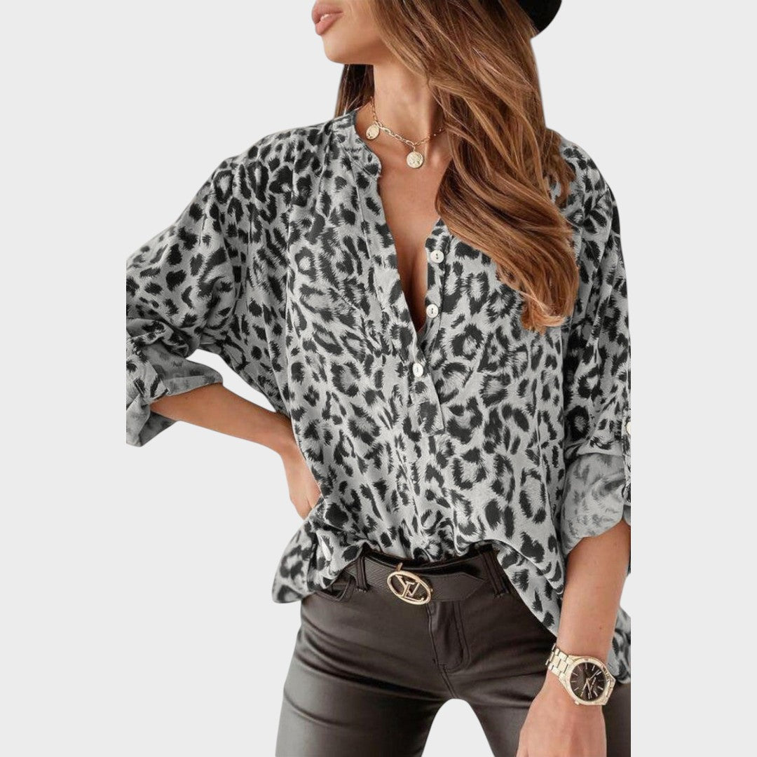 Luisa | Stylish blouse with leopard print