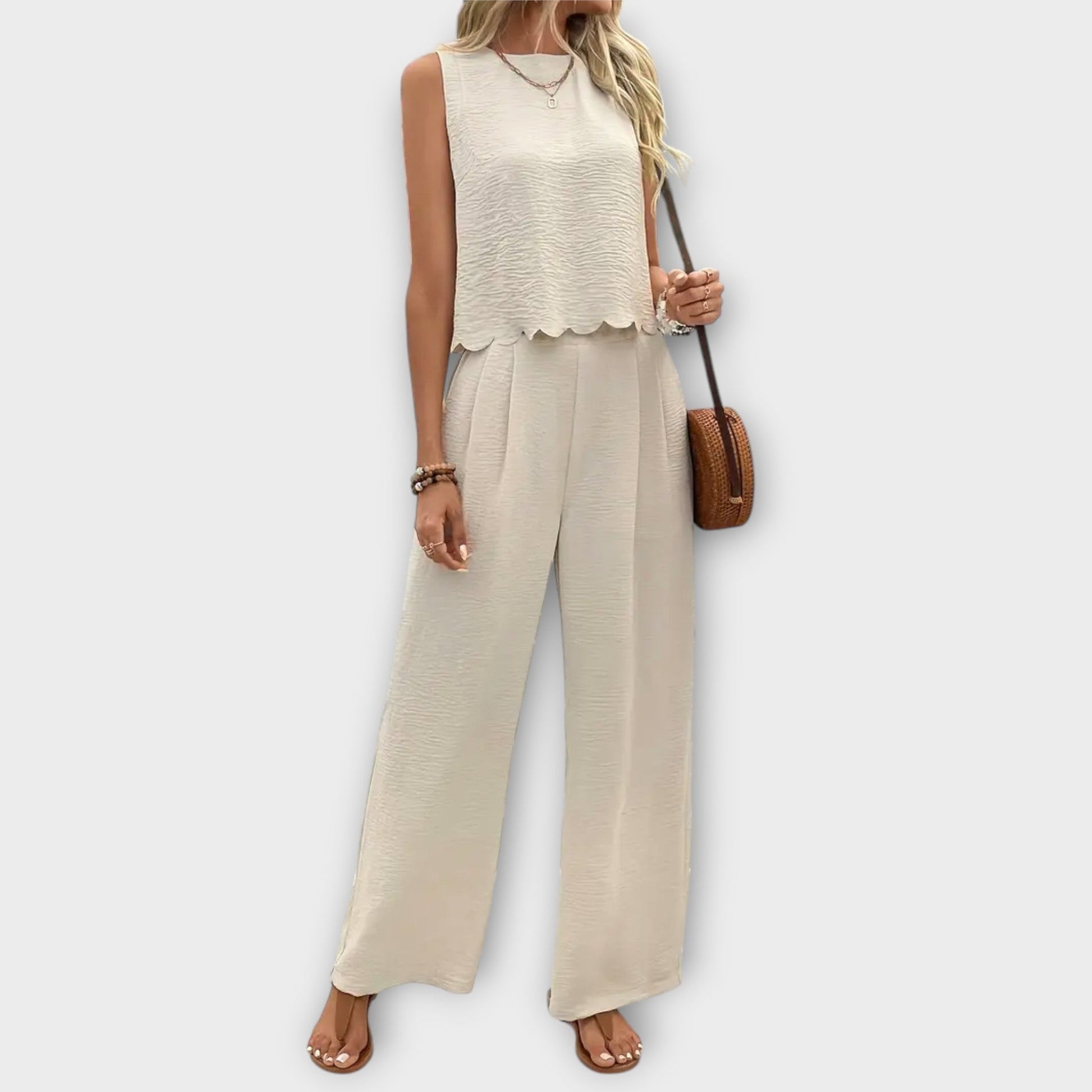 Valería | Vest with Petal Edge and Long Pants